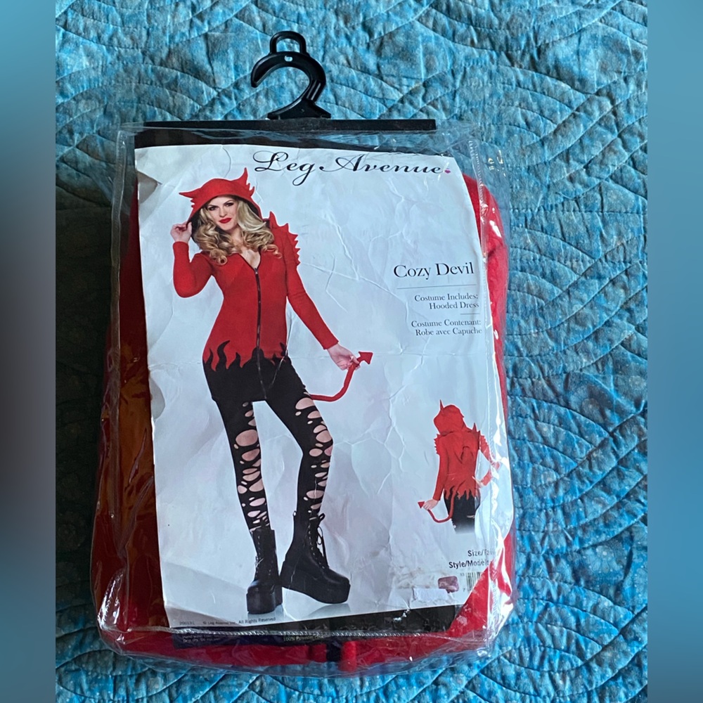 NIP Leg Avenue “Cozy Devil” Halloween costume,red/black fleece hooded dress,L